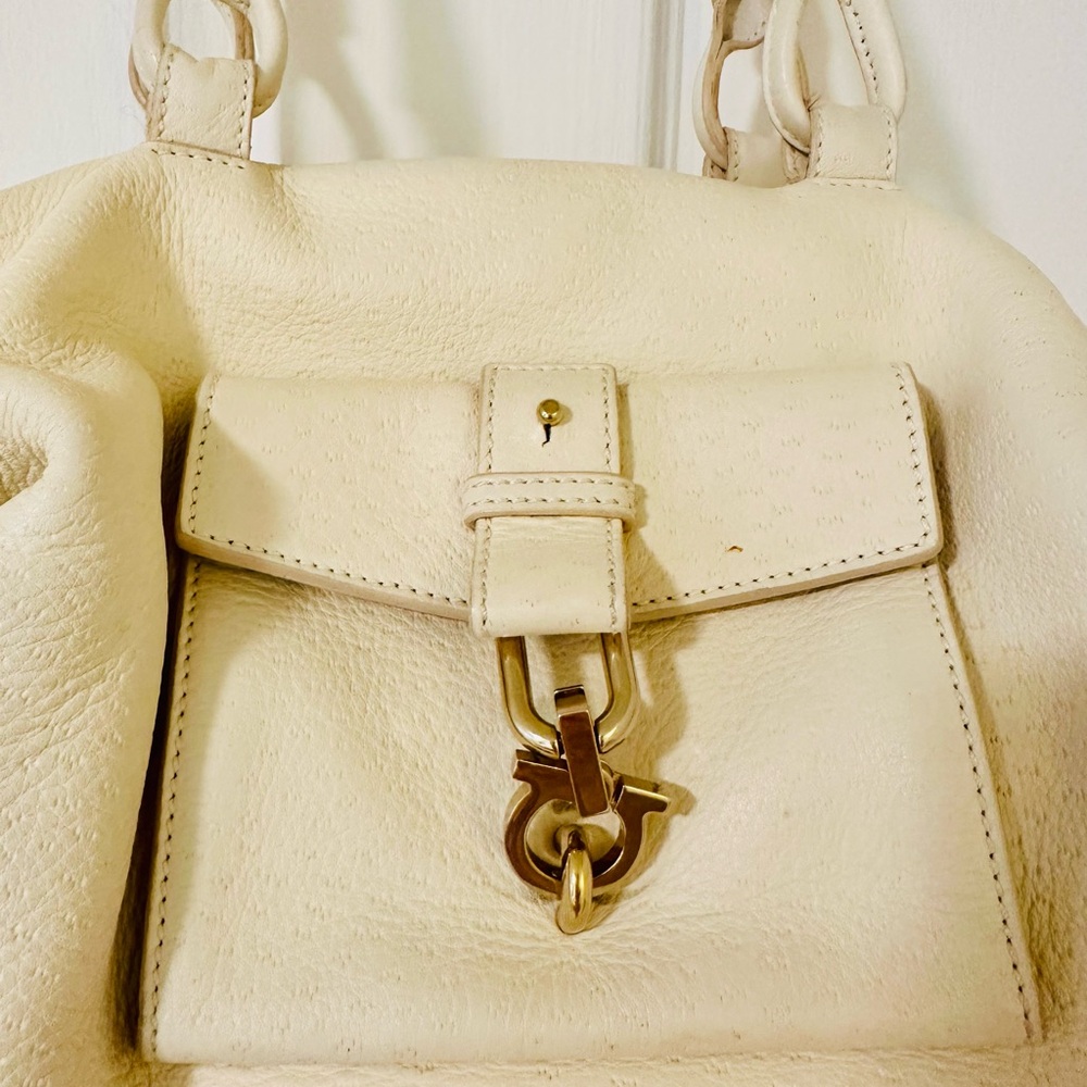 Salvatore Ferragamo Elegant Cream Leather Satchel Women's Bag